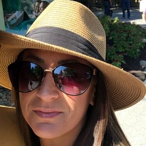 Meet your Posher, Brianna